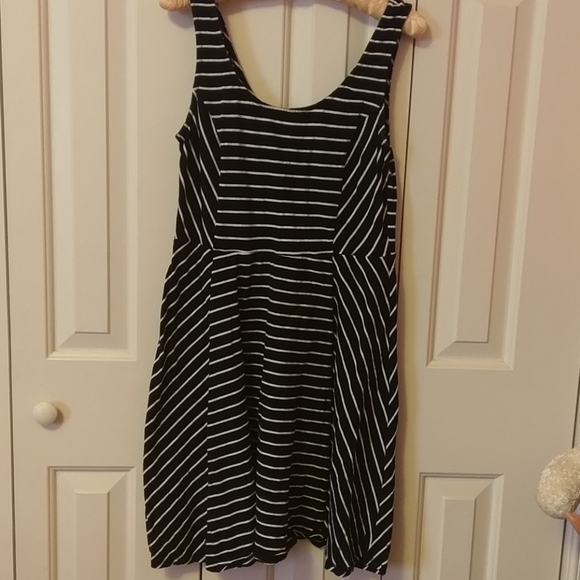 Mossimo Supply Co. Dresses & Skirts - Scooped neck dress